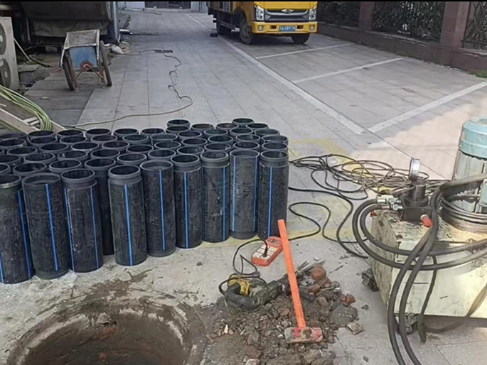 虹口PE置换管厂家 DN315置换管 非开挖管短管置换
